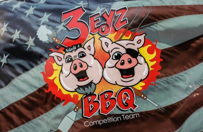 3 EYZ BBQ