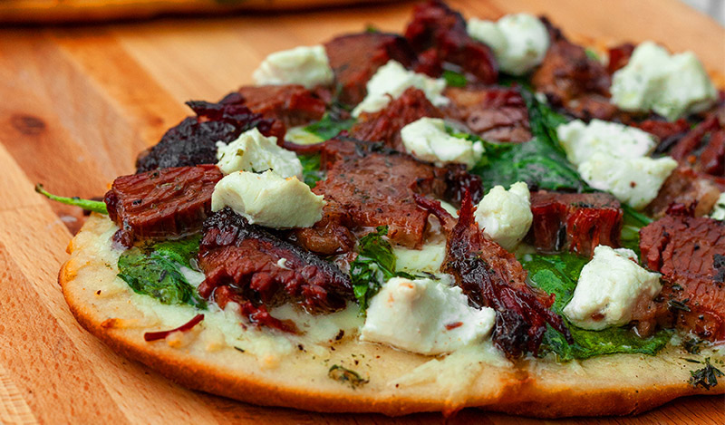 Maddies Smoked Brisket Flatbread Pizza On The Grill | BBQ Guru